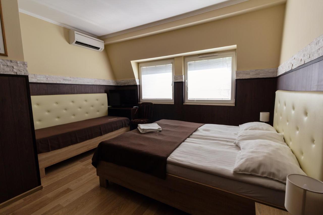 Bella Villa Siófok Buitenkant foto
